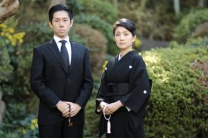 喪服とは｜喪服の種類や礼服との違い